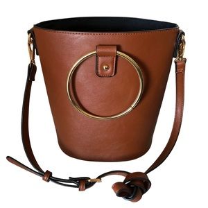 Forever 21 - Vegan Leather Bucket Bag in Brown